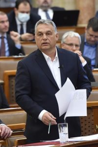 Vaccinarea anti-COVID-19 devine obligatorie pentru cadrele medicale din Ungaria