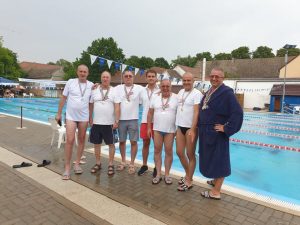 Înotătorii masters ai CSM Arad s-au remarcat la un concurs internaţional în Ungaria