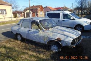 Mai puțin de jumătate dintre cei somați și-au ridicat mașinile abandonate pe domeniul public