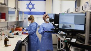 Israel: Numărul infectărilor cu COVID-19 a depăşit din nou pragul de 1.000 de cazuri zilnice