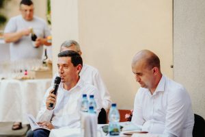 „Gânduri între două zboruri” sau ce poți face cu timpul petrecut pe aeroporturi