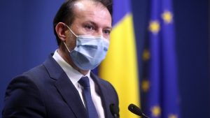 Florin Cîţu: Noi relaxări de la 1 august, dar nu se va renunţa la purtarea măştii de protecţie în interior