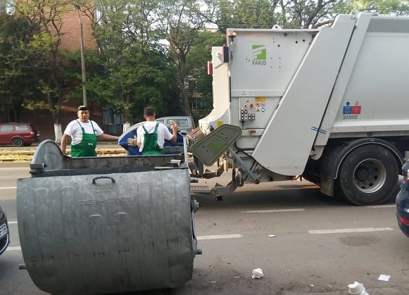 Scumpiri la colectarea deşeurilor