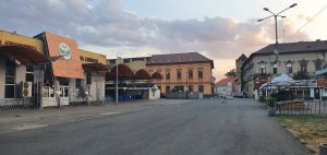 Piața Catedralei pierde parcarea!