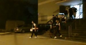 Trei persoane atacate în toiul nopţii de patru bărbaţi cu cagule, în Timişoara