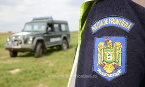 Grup de migranți oprit la 100 de metri de linia de frontieră