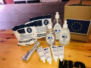 Produse de igienă de la UE pentru sute de arădeni