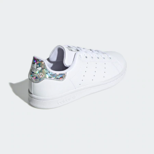 Ce trebuie să știți despre strategia de marketing digitală Adidas