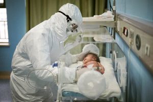 Cinci copii din Arad se luptă cu COVID: un bebeluș de 2 luni, pe oxigen!