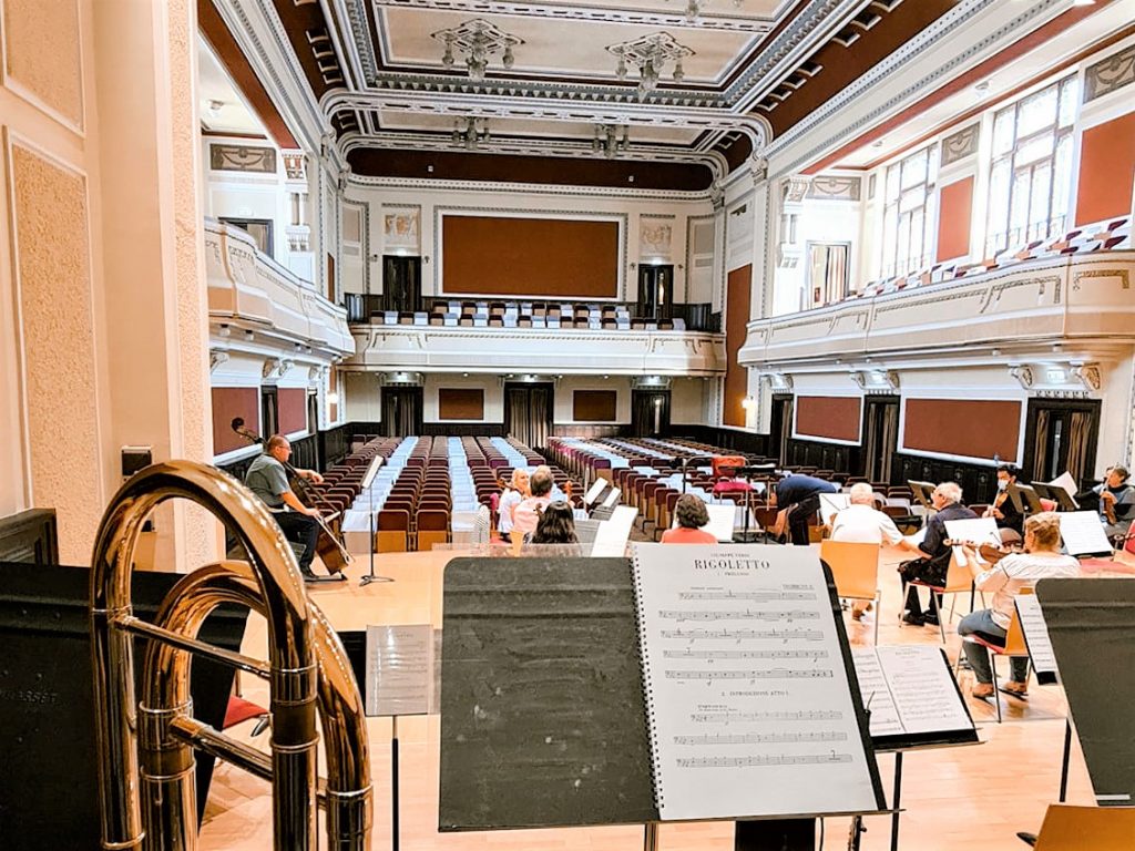 Nemulțumirile continuă, la Filarmonică. Noua stagiune, un secret, iar orchestra, ciuntită