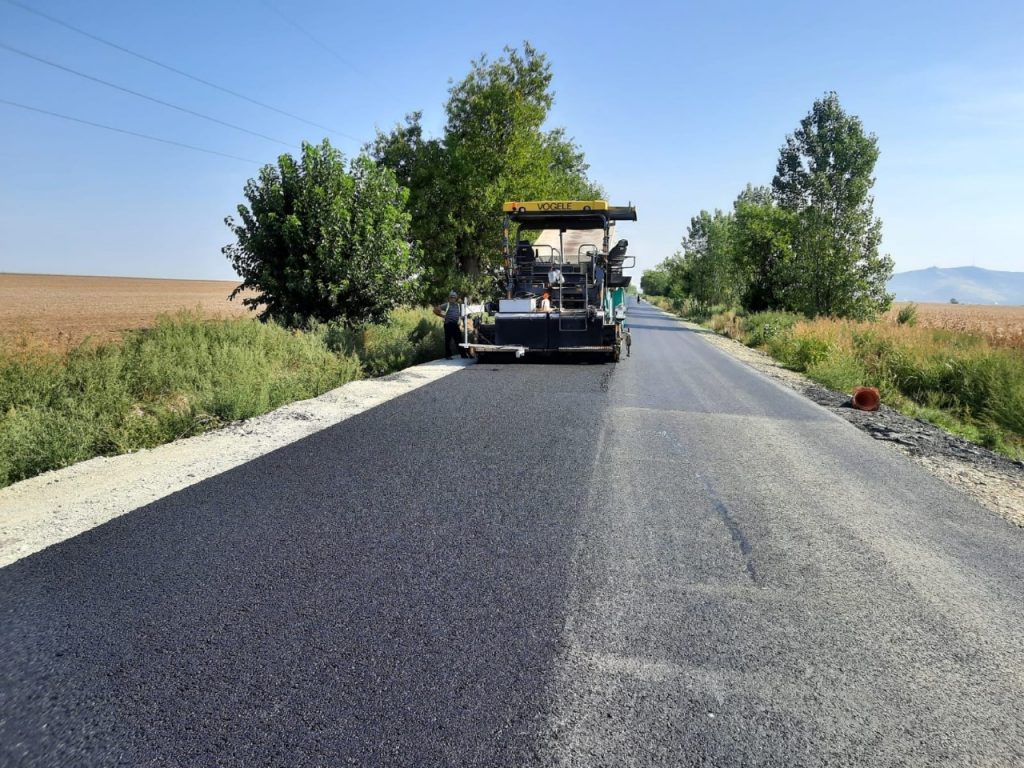 Vine asfaltul pe Arad-Şiria