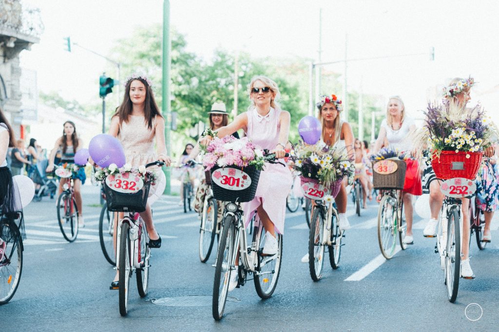 Duminica fetelor pe biciclete: SkirtBike revine