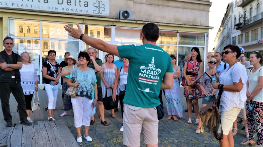 Tur al orașului în limba maghiară, în cadrul proiectului "Turist la tine acasă"