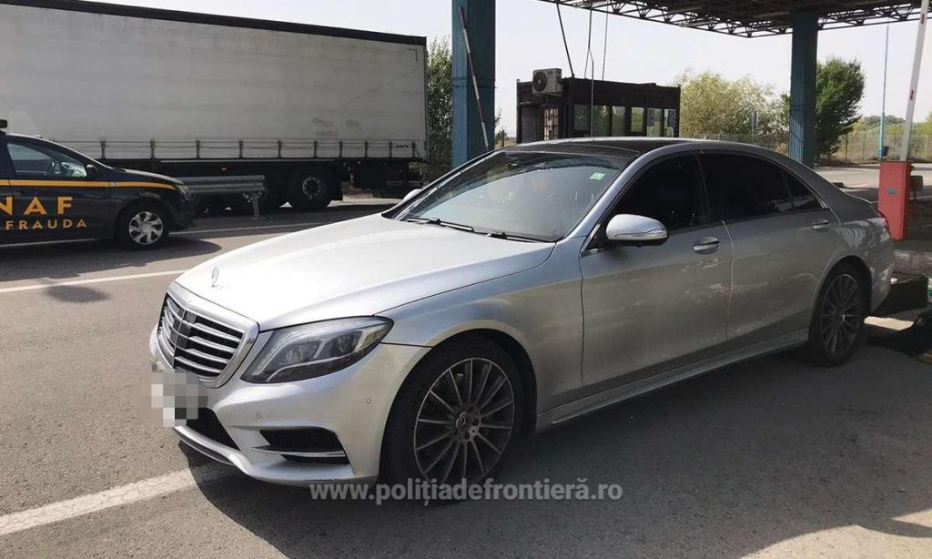 Autoturism furat din Marea Britanie, descoperit la frontiera Vărșand
