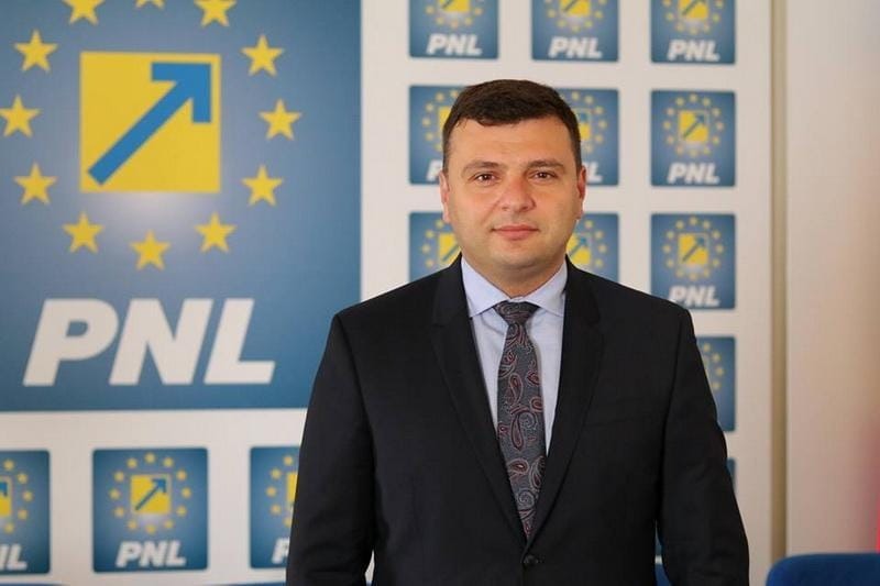 Bani pentru proiectele PNDL