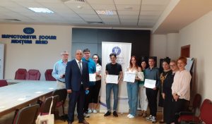 Absolvenţii de 10, premiaţi de IŞJ
