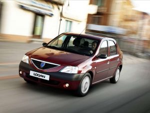 Dacia Logan inclusă de italieni  într-un clasament al celor mai urâte maşini din ultimii 20 de ani