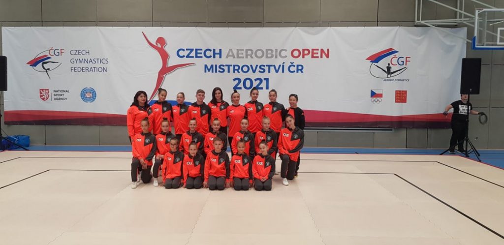 Gimnaştii de la CS Universitatea Arad, de şapte ori medaliaţi cu aur la Openul Cehiei de aerobică!