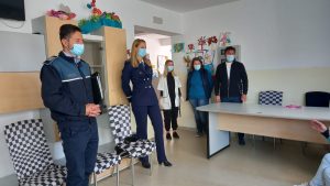 Violența domestică, tema vizitei polițiștilor la Centrul de Criză