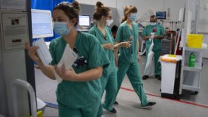 Proiect: Certificatul verde va fi obligatoriu pentru personalul medical. Cei care refuză pot fi concediaţi