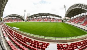 Control aspru pe stadion: șase suspiciuni de infectare