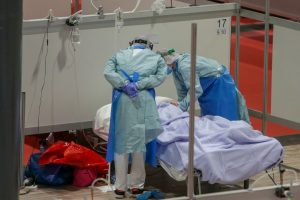 Spitalul Judeţean Arad nu mai are niciun loc la ATI. Paturile COVID-19, ocupate în mare majoritate
