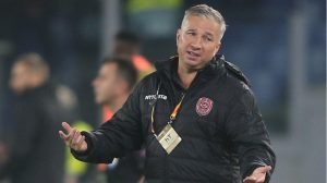 Dan Petrescu se teme de „al 12-lea jucător al UTA-ei”. CFR Cluj şi-a luat un nou atacant!