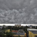 Meteorologii ANM au emis alertă de furtuni și vijelii în 26 de județe