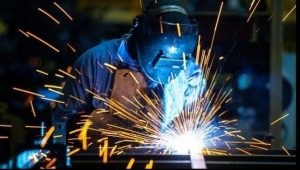 Cifra de afaceri în industrie a crescut cu 23,9% în primele opt luni ale anului