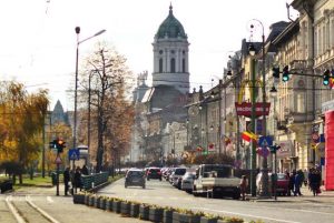 Peste 2.000 de arădeni cu Covid se tratează acasă