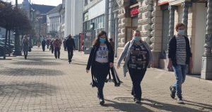 DOCUMENT. Noile restricții adoptate de guvern: Persoanele vaccinate sau cele vindecate de covid au voie la restaurant, spectacole sau cinematografe