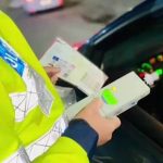 Șofer de 70 de ani din Arad, arestat după ce a fost prins beat la volan, cu numere false și permisul anulat de peste 20 de ani