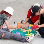 Aradul Colorat – Arta se mută pe stradă, în culori și joacă!