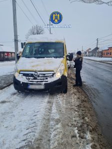 microbuz scolar iarna